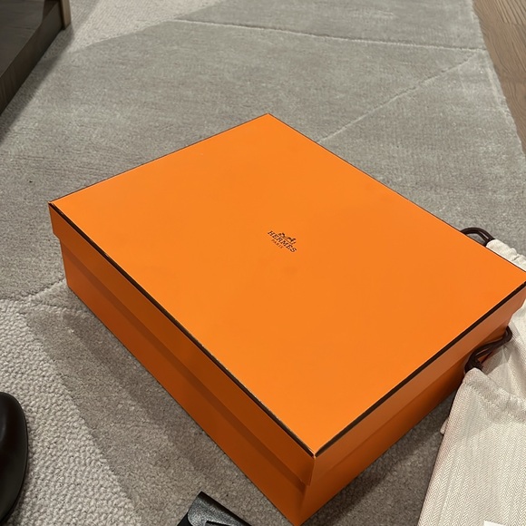 Authentic.  Hermes Neo Calfskin ankle boots    Black. Size 40.5.  Like new. - Picture 11 of 16